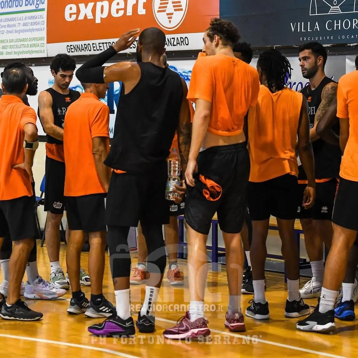 Basket, la Viola inizia bene: vittoria in trasferta al Palanapolitano di Marigliano