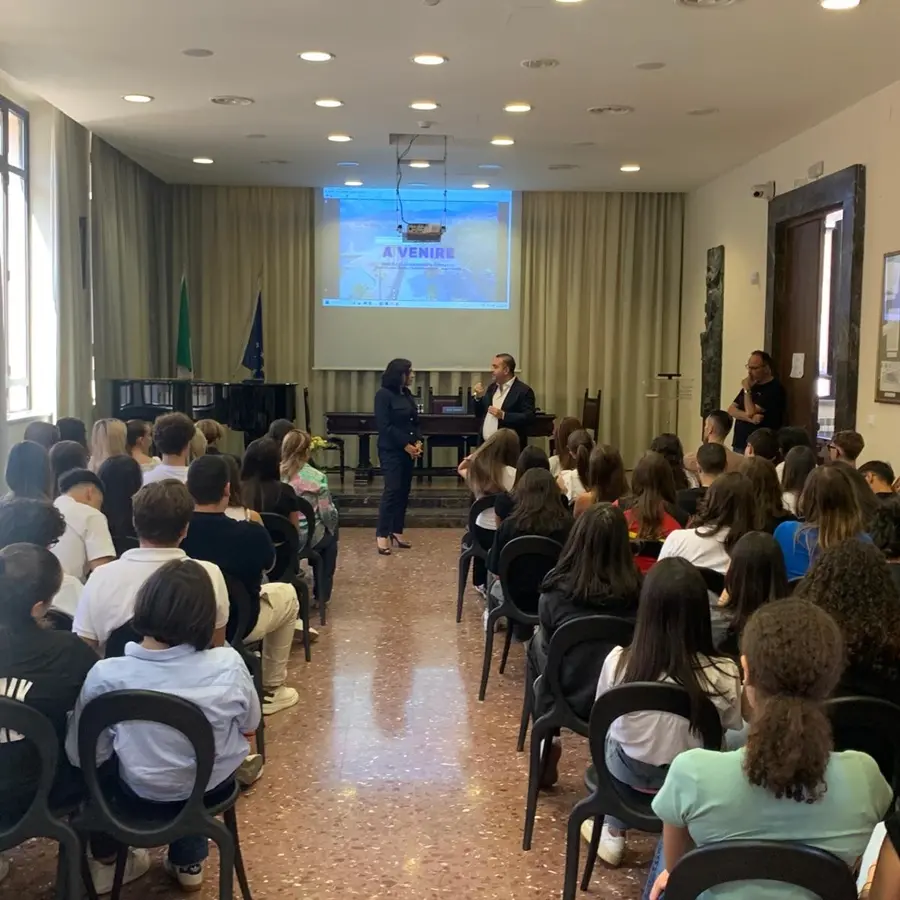 Reggio, Cannizzaro: «Incontrare i giovani è stato per me un momento molto formativo»