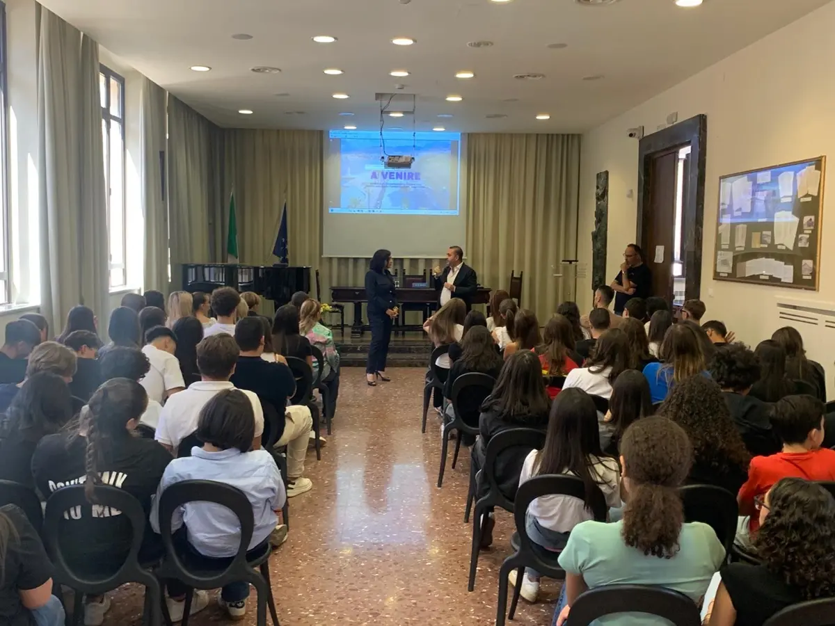 Reggio, Cannizzaro: «Incontrare i giovani è stato per me un momento molto formativo»