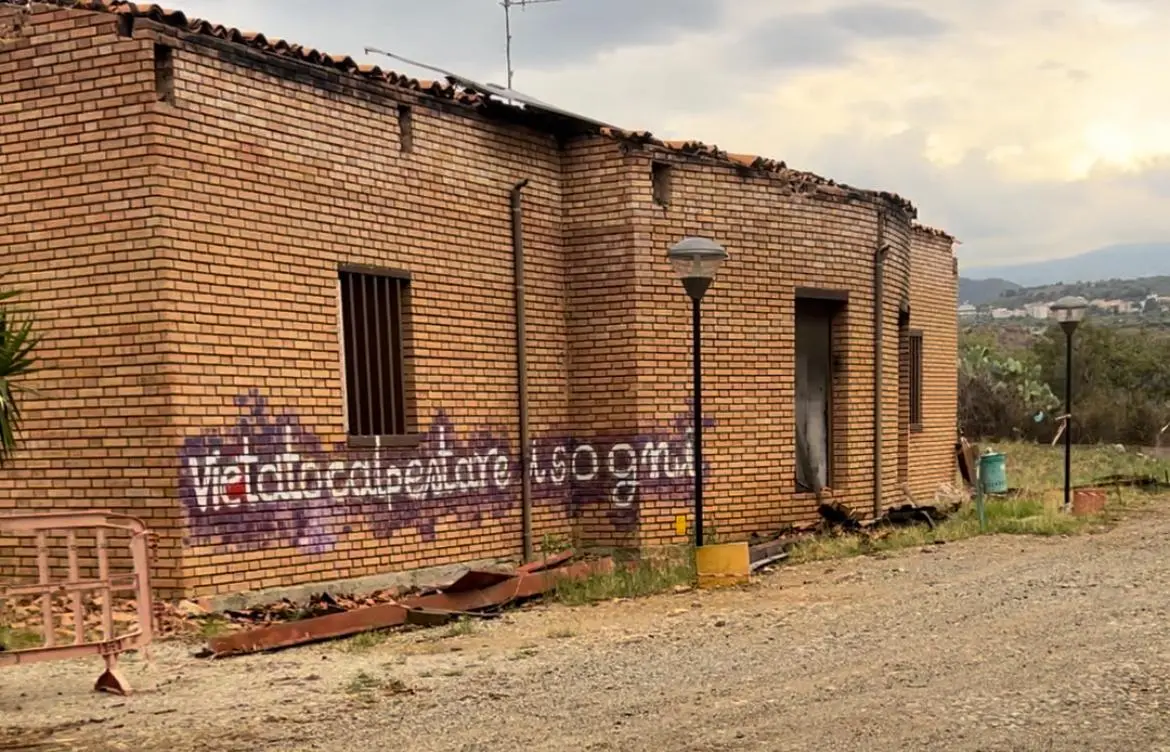 Tra le macerie di Ecolandia, dove la speranza e il coraggio non lasciano il passo alla rassegnazione