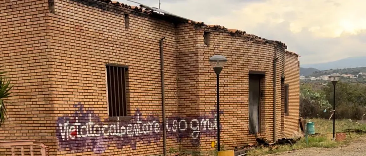 Tra le macerie di Ecolandia, dove la speranza e il coraggio non lasciano il passo alla rassegnazione