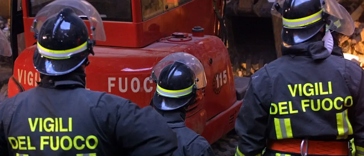Giallo in Calabria, trovato cadavere carbonizzato in garage