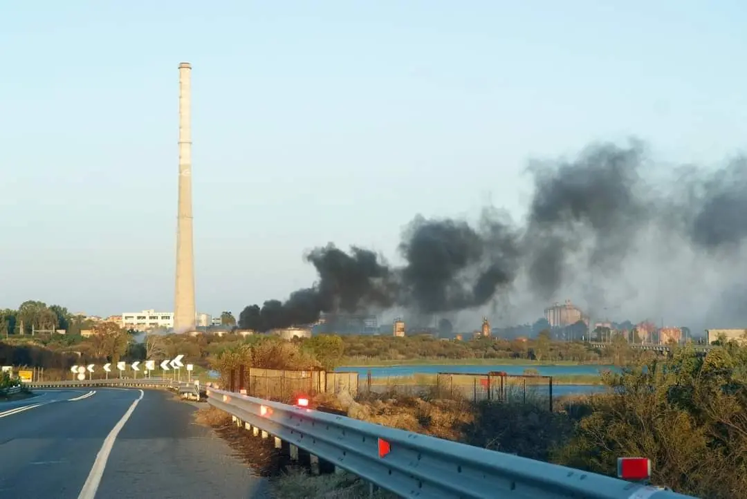 Rossano demolisce, Saline Joniche aspetta: è tempo di abbattere l'eco-mostro della Liquichimica