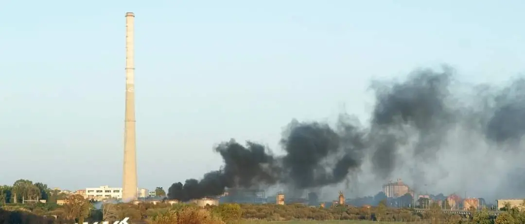 Rossano demolisce, Saline Joniche aspetta: è tempo di abbattere l'eco-mostro della Liquichimica