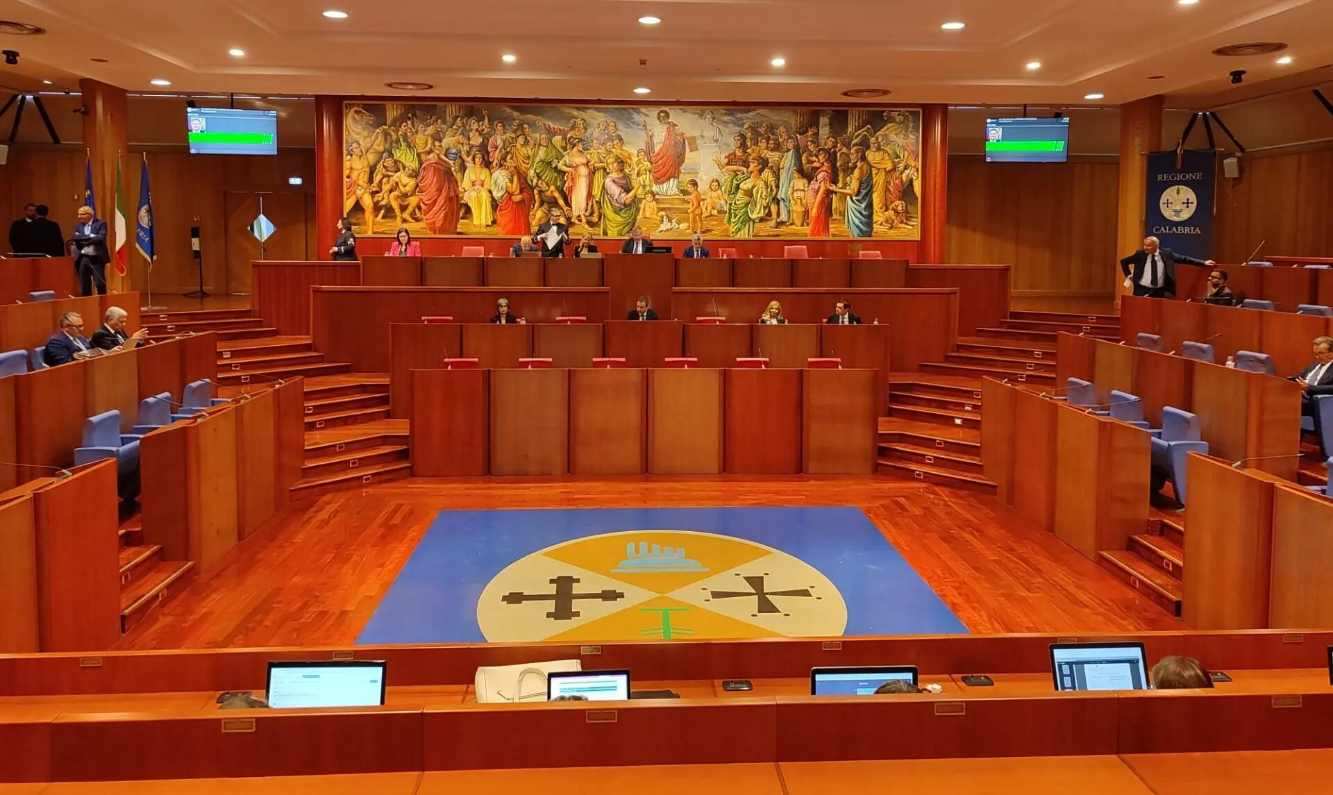 Consiglio regionale, seduta lampo per il ritorno in aula dell'assemblea legislativa