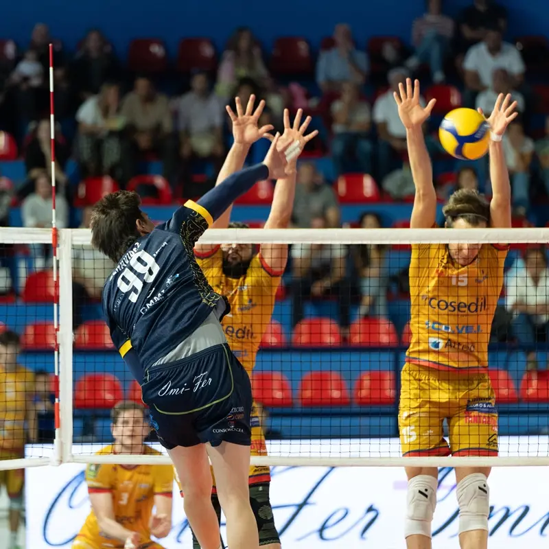Volley, Omifer Palmi sconfitta dopo una gara combattuta
