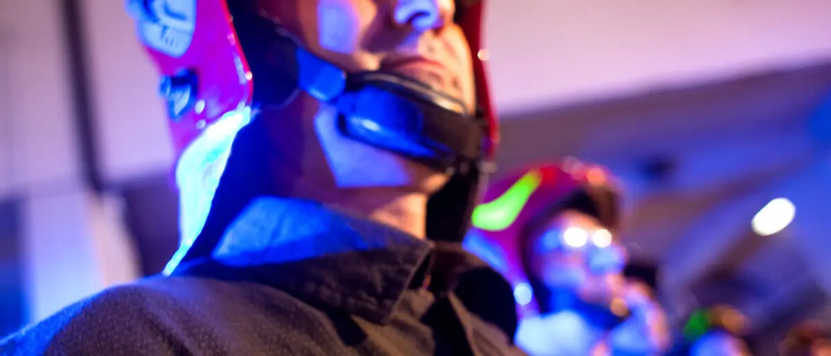 Reggio, caduta di calcinacci dal cavalcavia all'uscita del porto