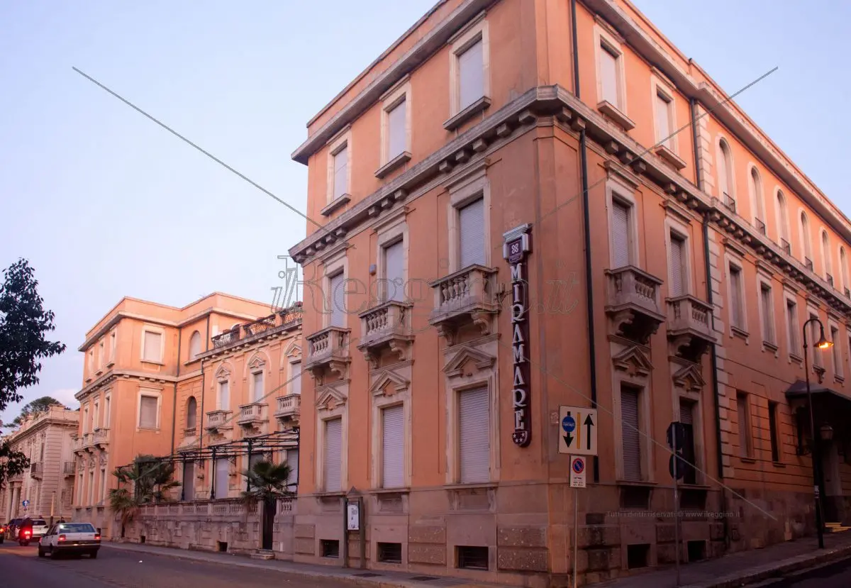 Dopo liti feroci, denunce e processi nuova vita per l'albergo Miramare