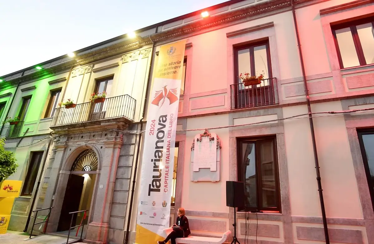 Taurinova, l'arte di Salvatore Insana in mostra alla biblioteca \"Antonio Renda\"