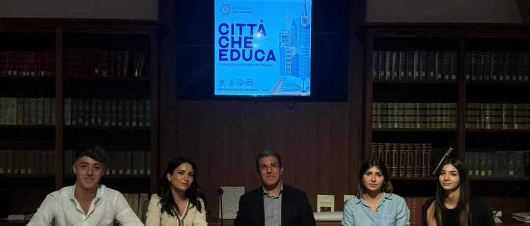 I ragazzi del liceo Zaleuco e dell’Oliveti-Panetta, insieme per una “città che educa\"