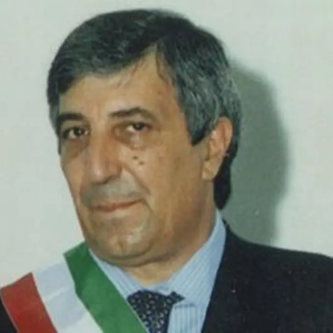 Cinquefrondi, il cordoglio del sindaco Conia per la scomparsa dell'ex primo cittadino Raffaele Manferoce