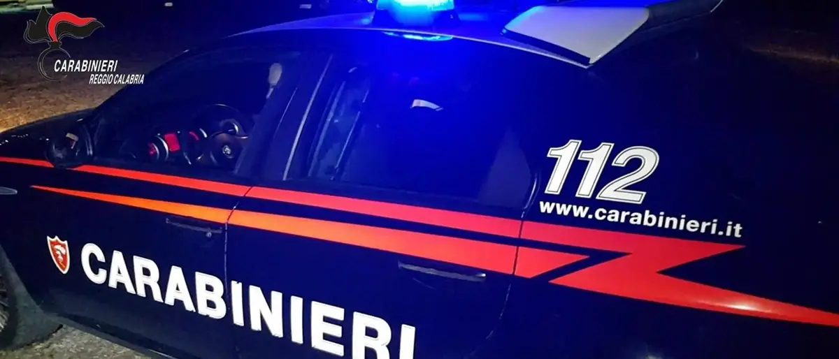 Piana di Gioia Tauro, chiusa sala slot abusiva e cinque persone denunciate per violazione della normativa sull’ambiente