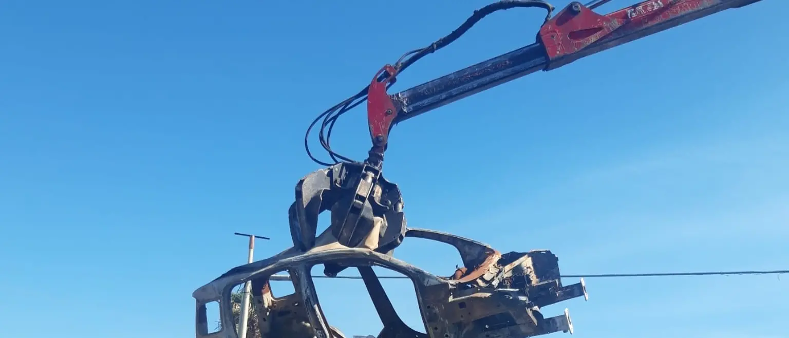 Il Presidente Marra dopo lo sgombero delle carcasse di auto ad Arghillà: «Eliminando il degrado può nascere una nuova speranza»