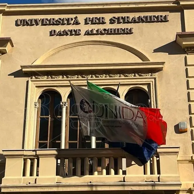 Reggio, l'associazione Dante Alighieri: «Nuova pronuncia favorevole per De Medici e Scarfone»