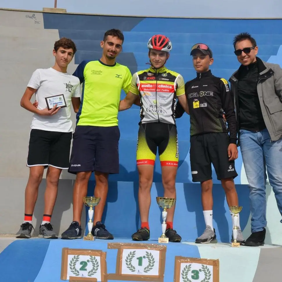 Ciclocross Reggio, buona la prima. Boom di iscritti al parco Ecolandia