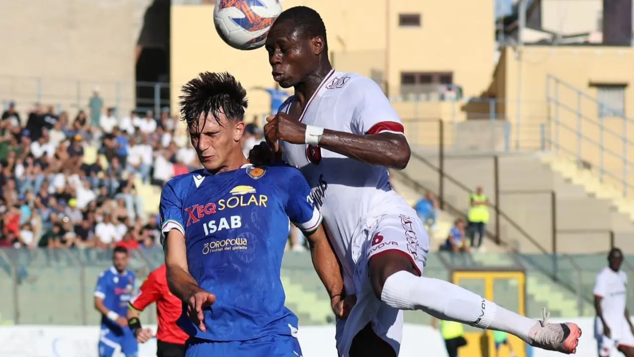 Siracusa-Reggina, sconfitta pesante per gli amaranto puniti dal rigore di Maggio