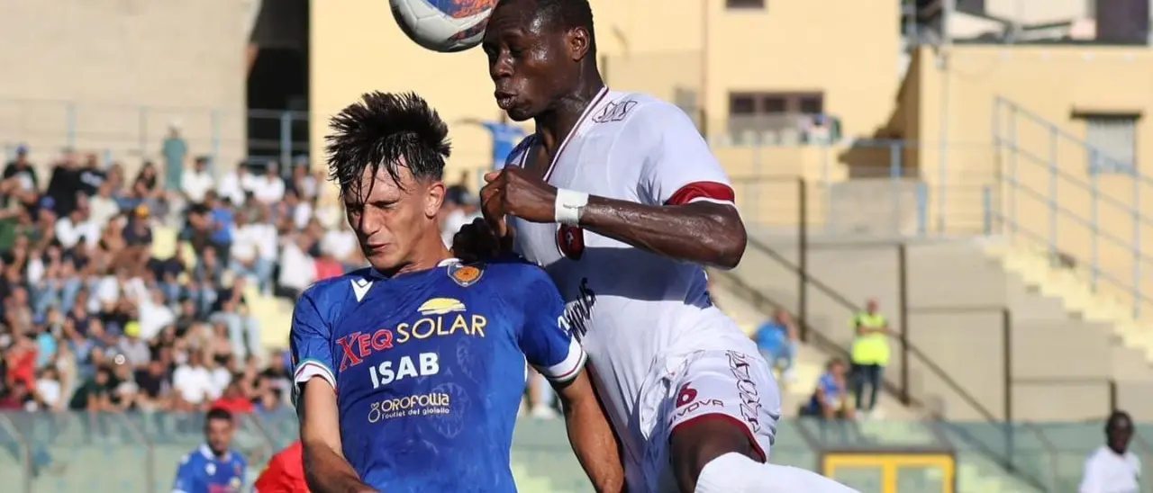 Siracusa-Reggina, sconfitta pesante per gli amaranto puniti dal rigore di Maggio