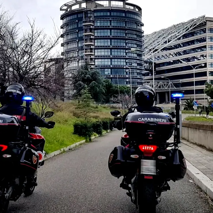 Reggio, carabinieri eseguono un controllo straordinario del territorio: stretta su piazza Sant'Agostino