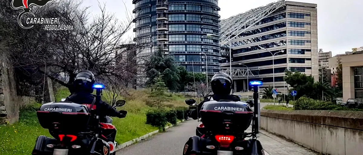 Reggio, carabinieri eseguono un controllo straordinario del territorio: stretta su piazza Sant'Agostino