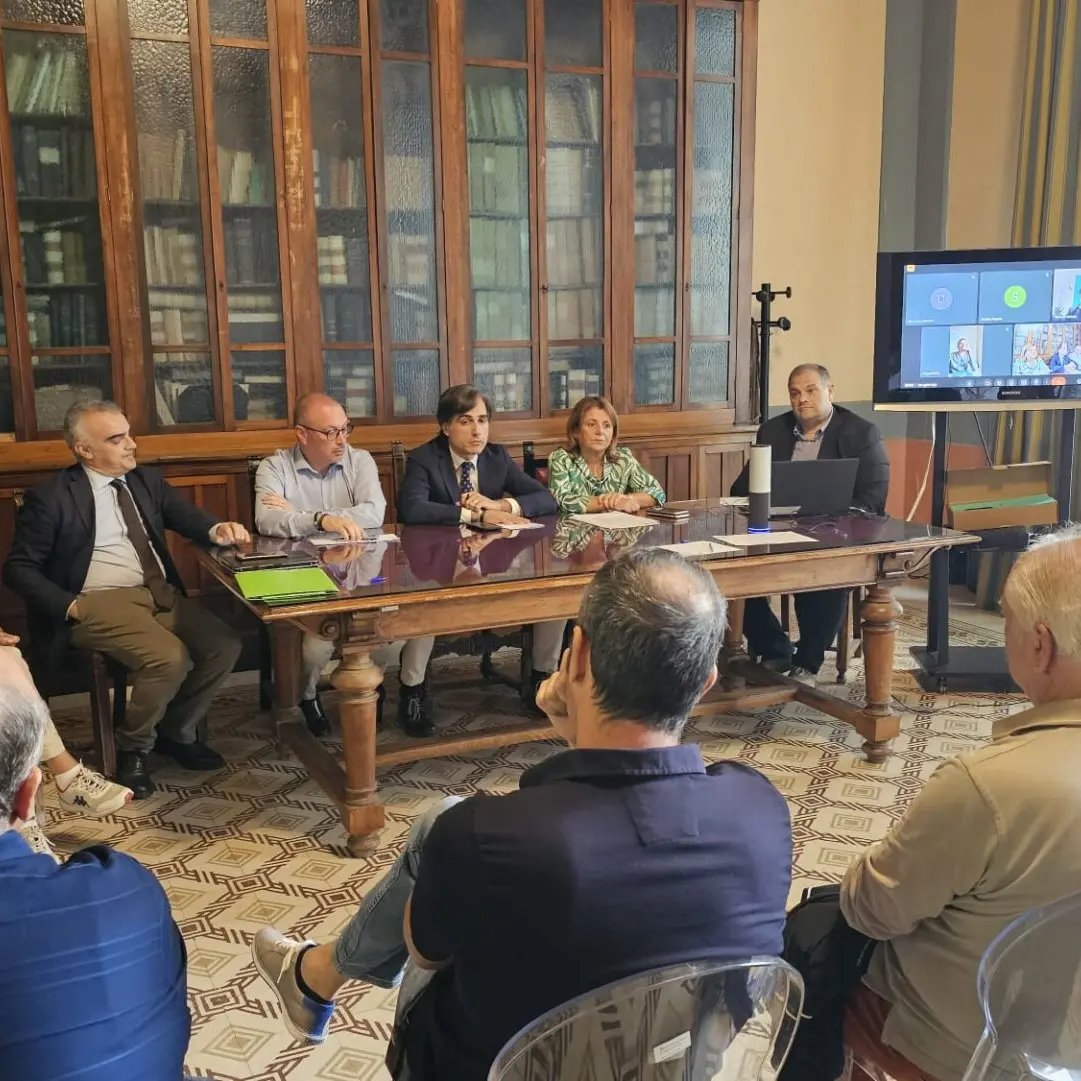 A Palazzo Alvaro si è costituito il Tavolo tecnico di coordinamento su erosione costiera
