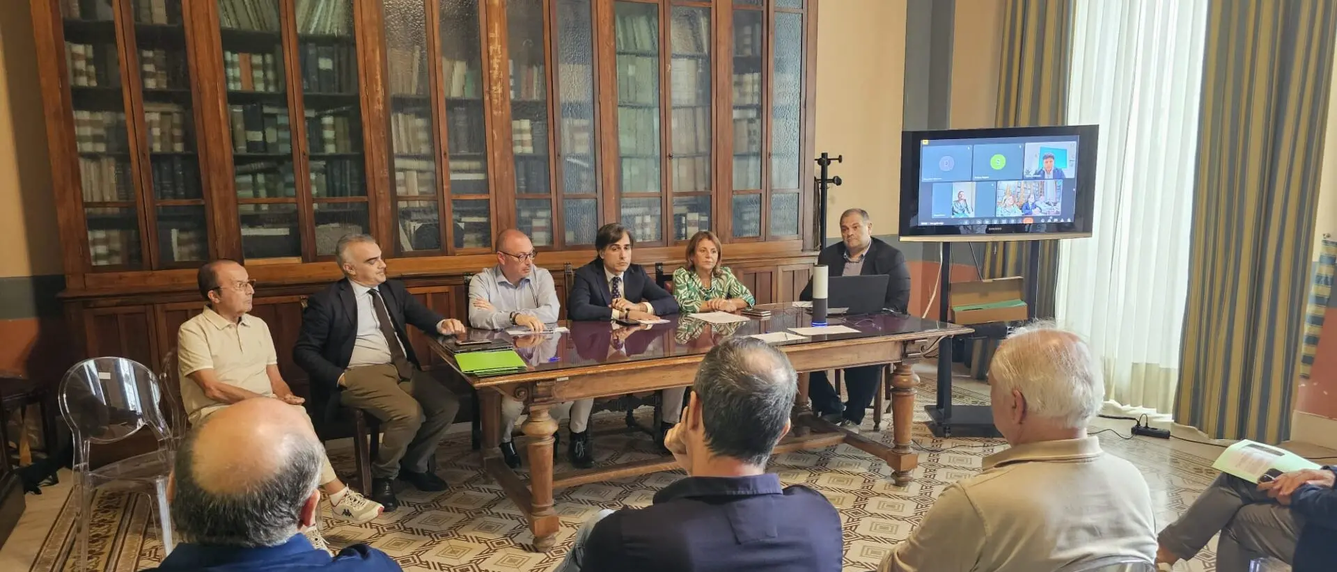 A Palazzo Alvaro si è costituito il Tavolo tecnico di coordinamento su erosione costiera