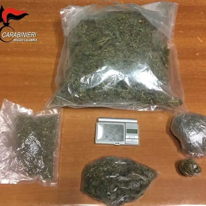 Arrestato per detenzione di droga 24enne reggino con precedenti