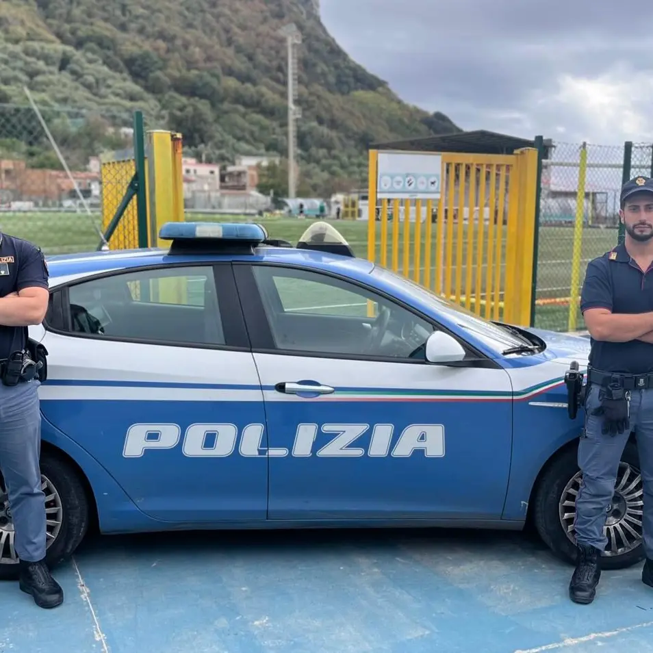 Va allo stadio per vedere Palmese-Gioiese nonostante il Daspo: arrestato dalla Polizia