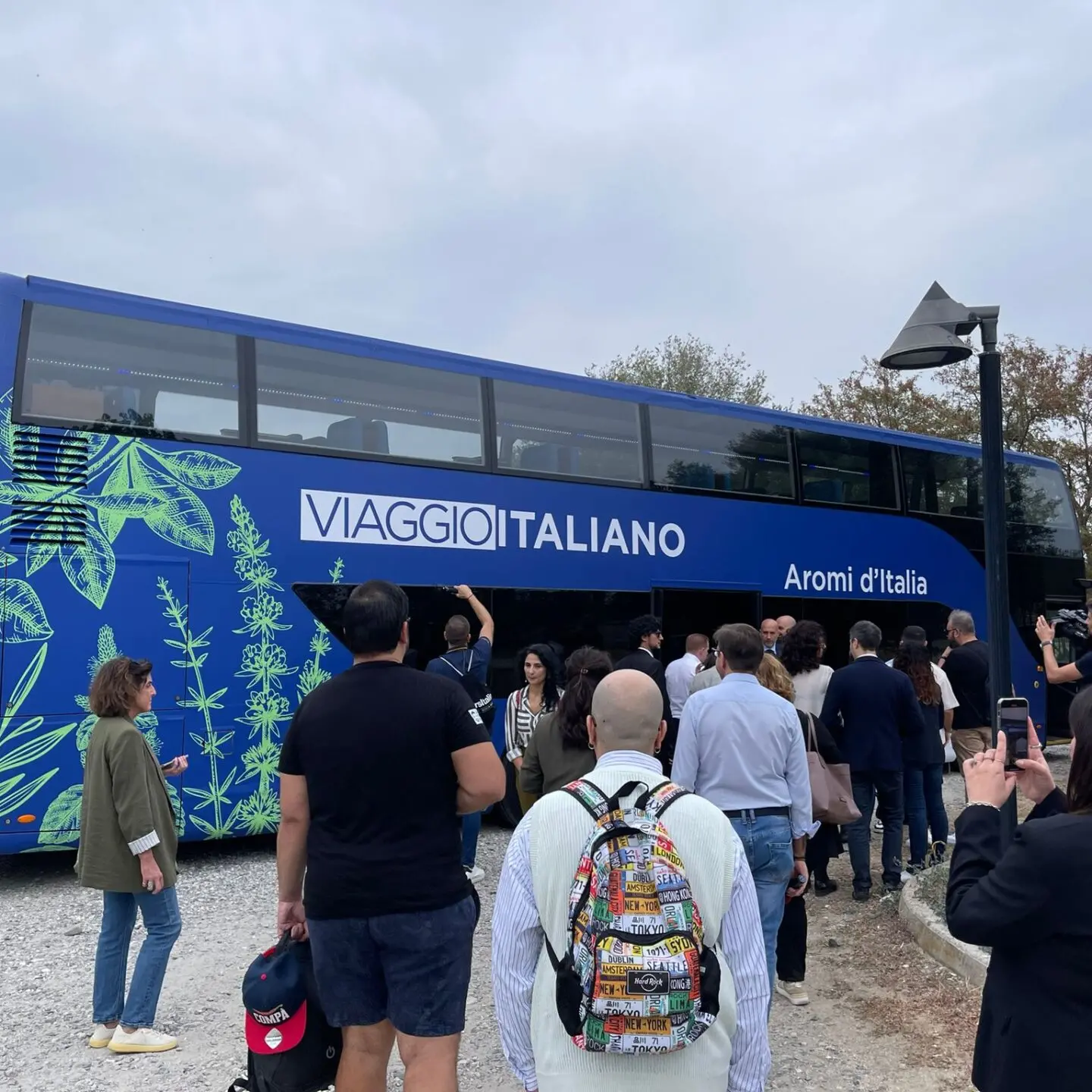 Il bus- ristorante aromi d’Italia in tour nella Locride