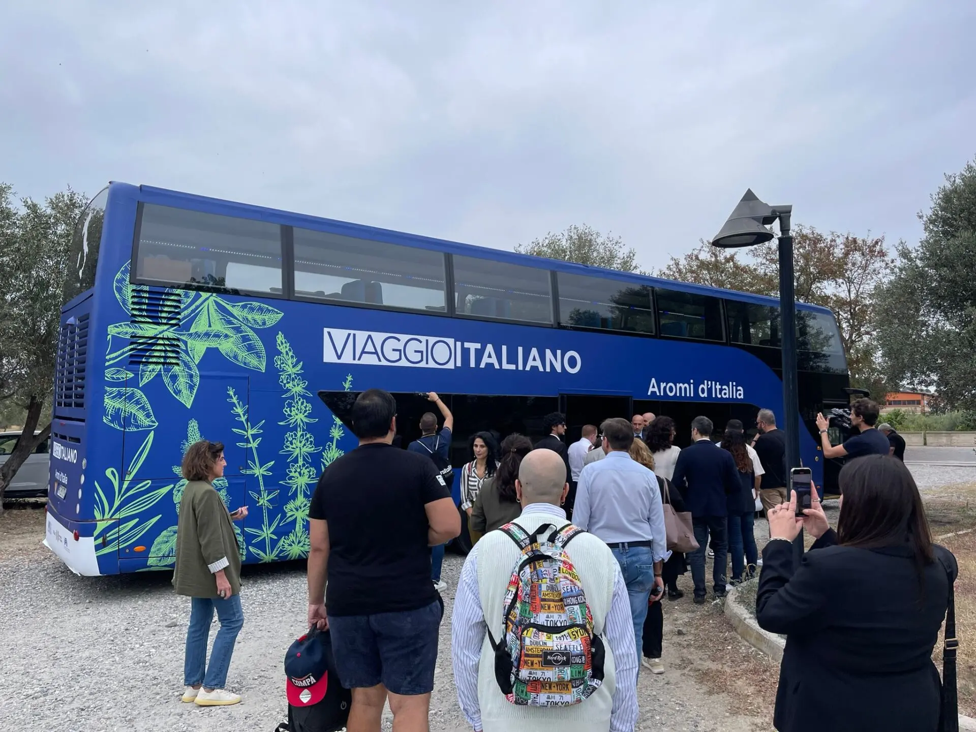 Il bus- ristorante aromi d’Italia in tour nella Locride