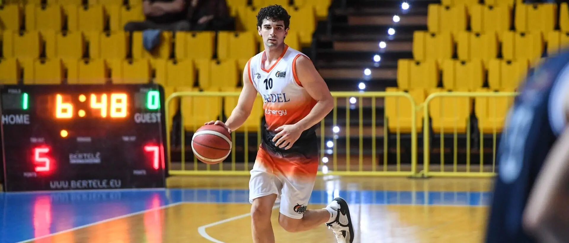 La Viola si prepara alla sfida di Piazza Armerina. Fernandez: «La squadra è unita, siamo pronti»