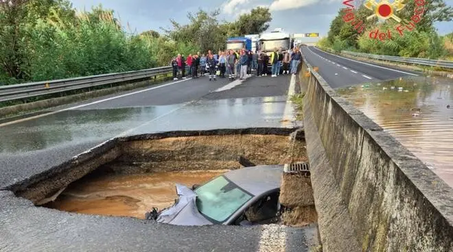 Prevista oggi la riapertura della statale 280 tra Lamezia e Catanzaro dopo l'alluvione