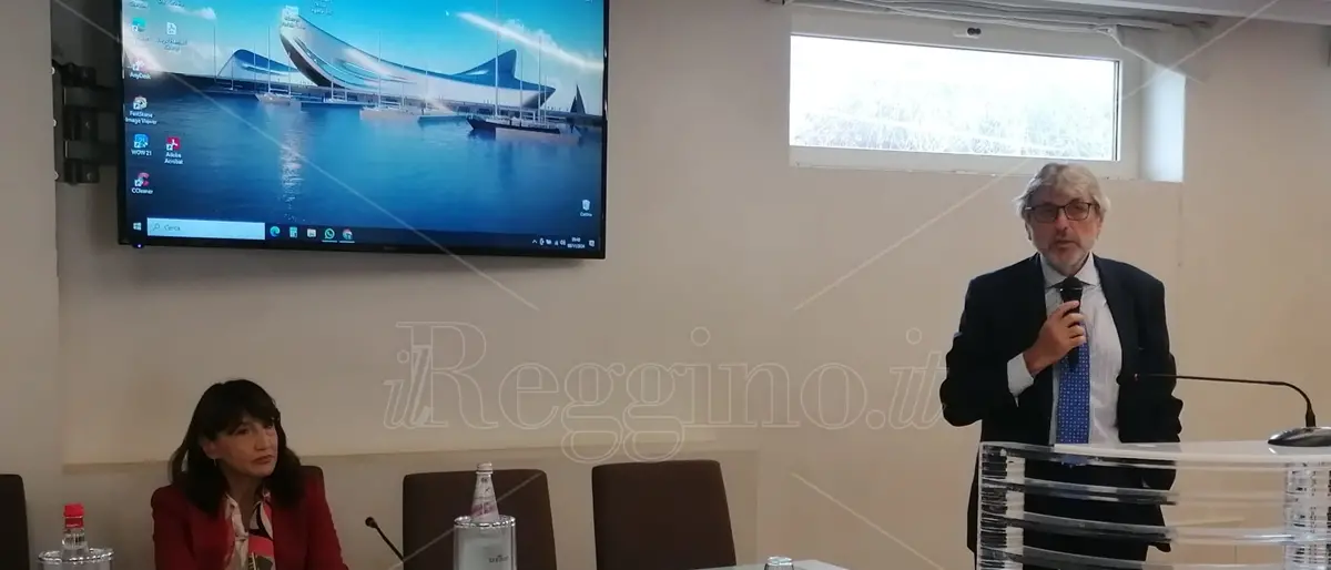 Gestione risorse umane Asp Reggio, Di Furia illustra l’esperienza reggina: «Riportiamo in asse l’azienda»