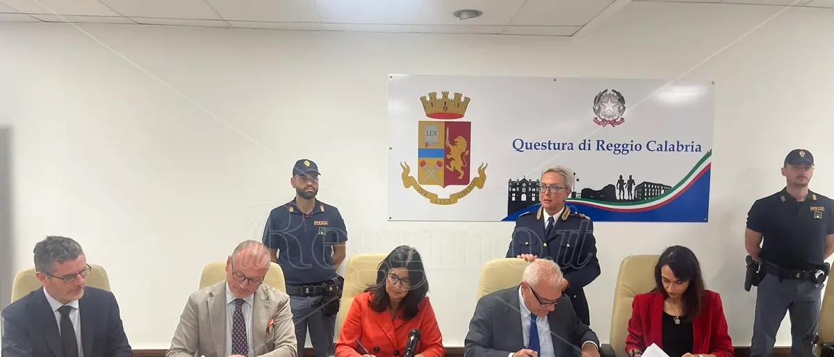 I commercianti di Reggio al fianco delle donne vittime di violenza: presentato il progetto \"C'è Angela?\" - VIDEO