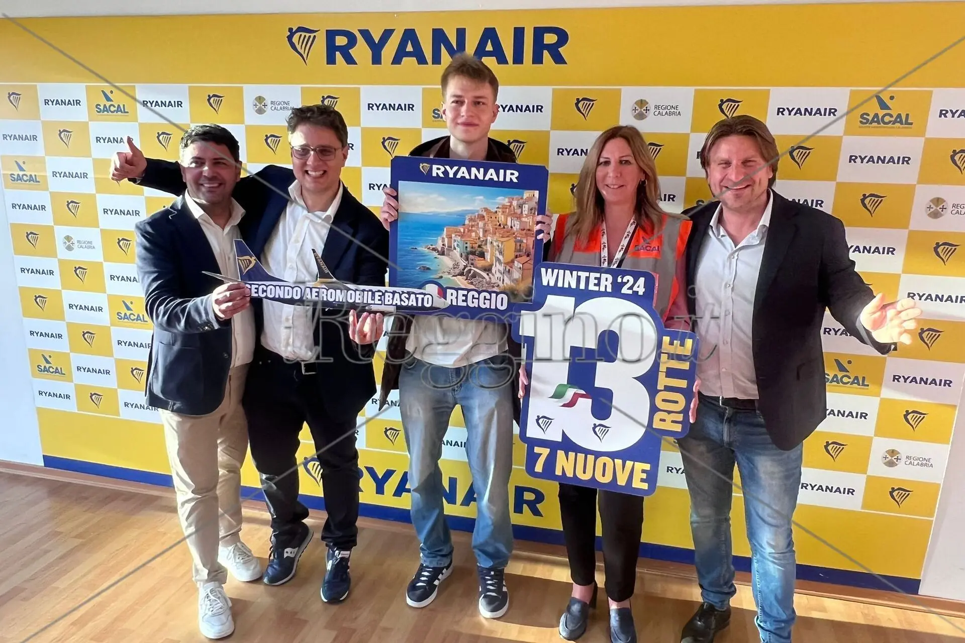 Ryanair celebra a Reggio Calabria 200mila passeggeri e inaugura 7 nuove rotte invernali con il secondo aereo basato