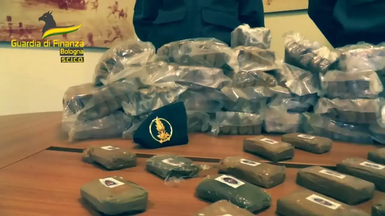 ’Ndrangheta, pene per più di 300 anni per i narcos imputati nel processo Aspromonte Emiliano: nel mirino i clan di San Luca