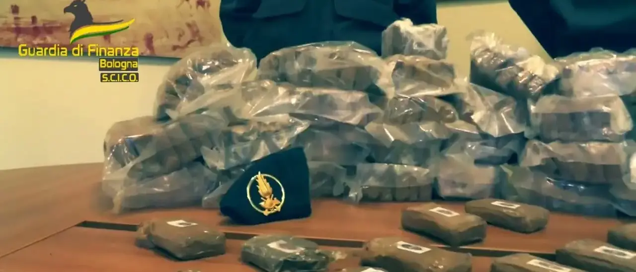 ’Ndrangheta, pene per più di 300 anni per i narcos imputati nel processo Aspromonte Emiliano: nel mirino i clan di San Luca