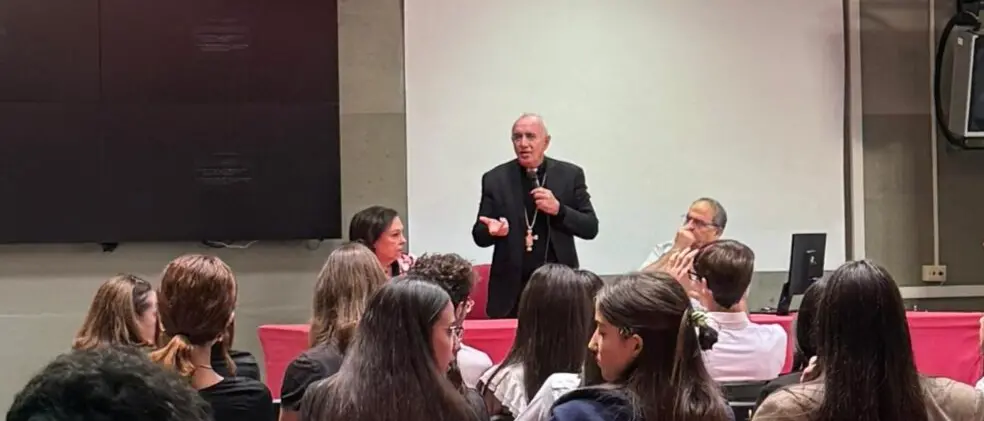 I ragazzi del polo liceale di Locri a lezione con Monsignor Staglianò sul rapporto tra fede e ragione