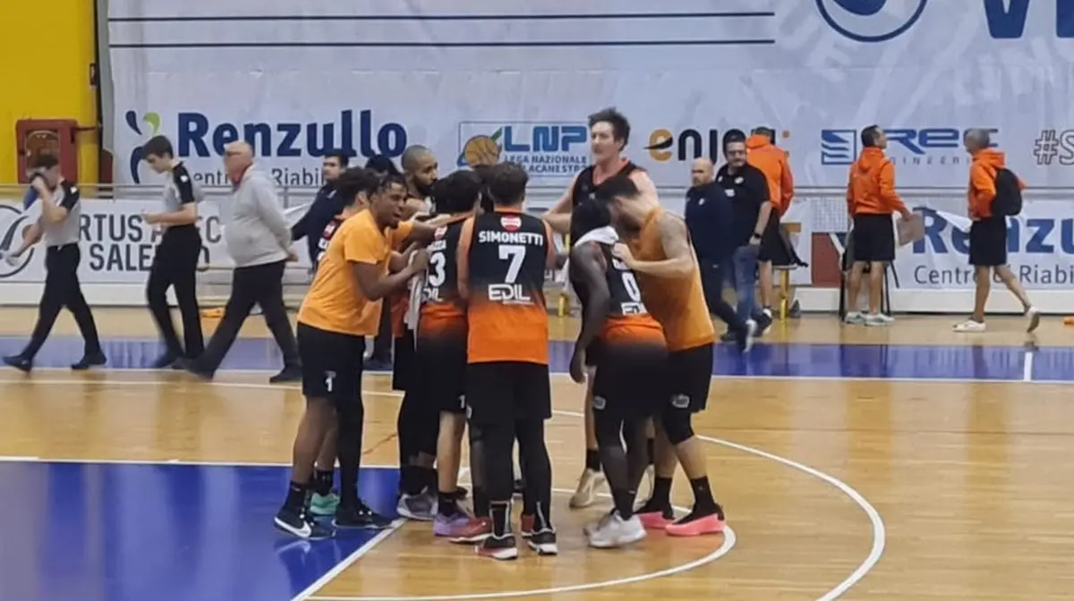 Reggio, la Redel Viola vince contro Pallacanestro Antoniana 96 a 77
