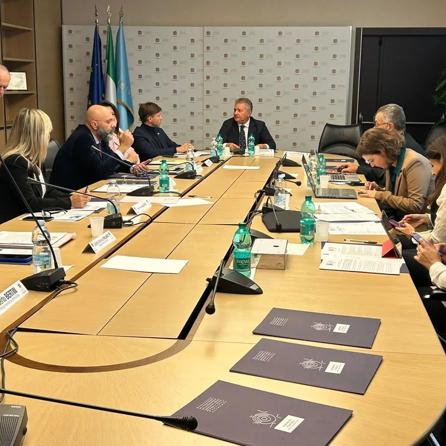 Reggio, la storia del sacrificio del paracadutista Giuseppe Iannì nel libro “Mio fratello coperto dal mare”