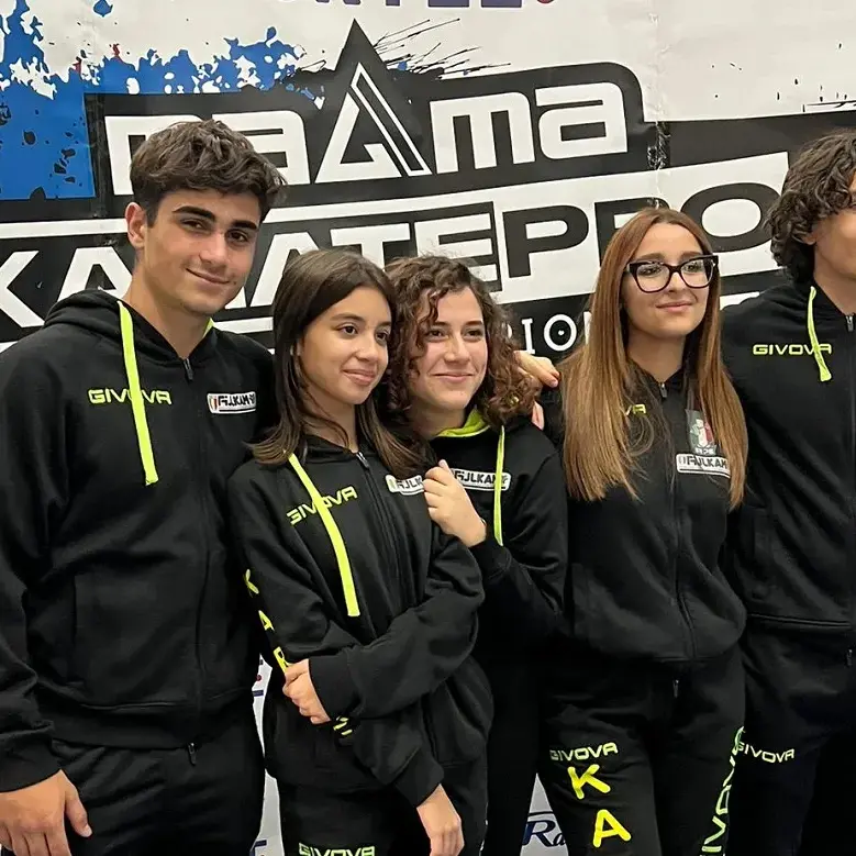 Gli atleti reggini dell'asd Karate Catona conquistano ottimi risultati al Superchampion \"Magma Karate Pro\"