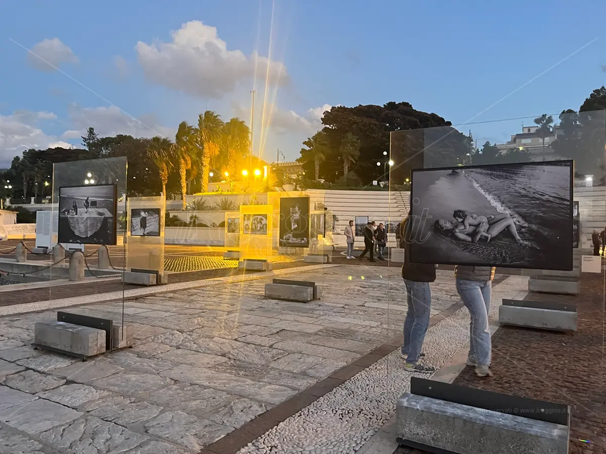 Un viaggio nell’universo di Letizia Battaglia: visita guidata alla mostra \"Senza Fine\" all’Arena dello Stretto