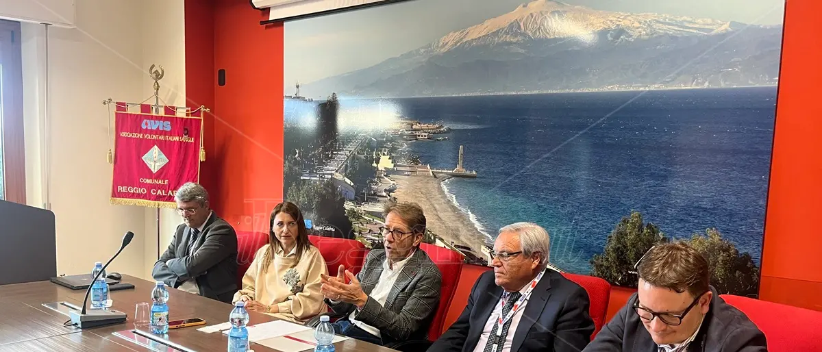 Briola per i 70 anni di Avis a Reggio lancia la sfida: «Autosufficienza e flessibilità dei centri raccolta» - VIDEO