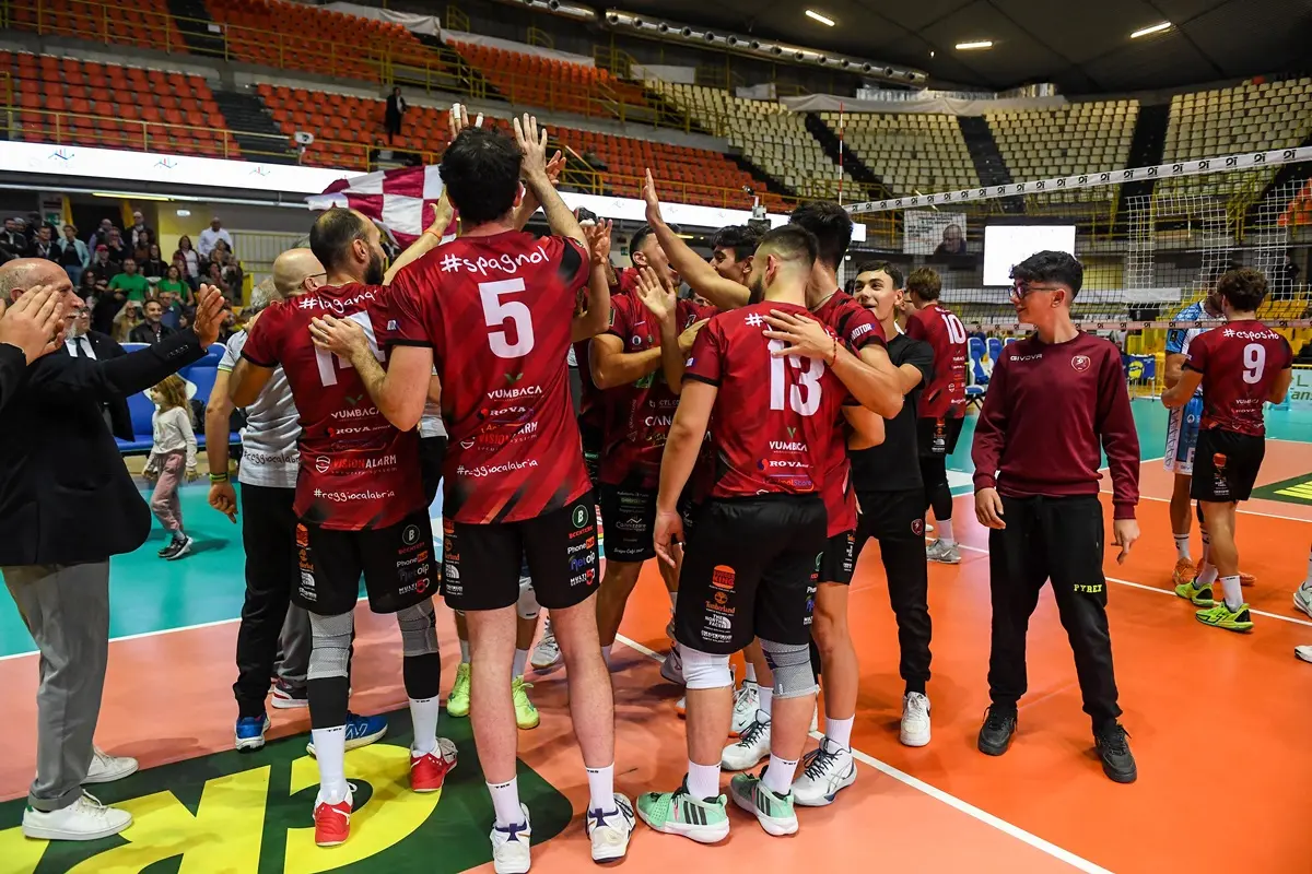 Domotek Reggio, oggi la sfida in casa dell’imbattuta Romeo Sorrento