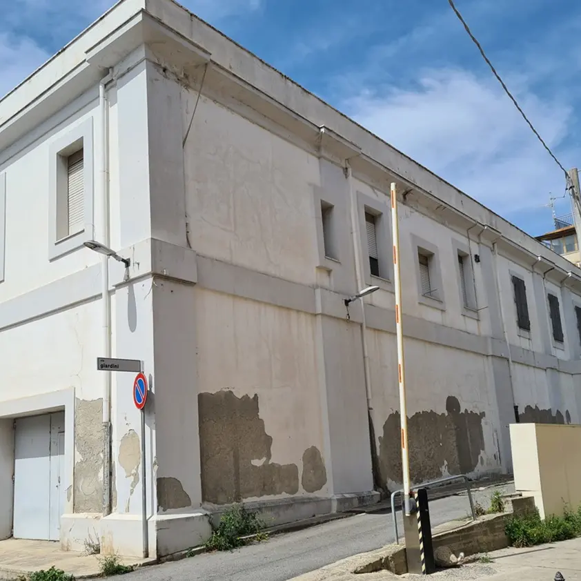 Roccella, torna al Demanio il palazzo dell'ex Agenzia Dogane e dell'ex Guardia di Finanza consegnato al Comune nel 2020