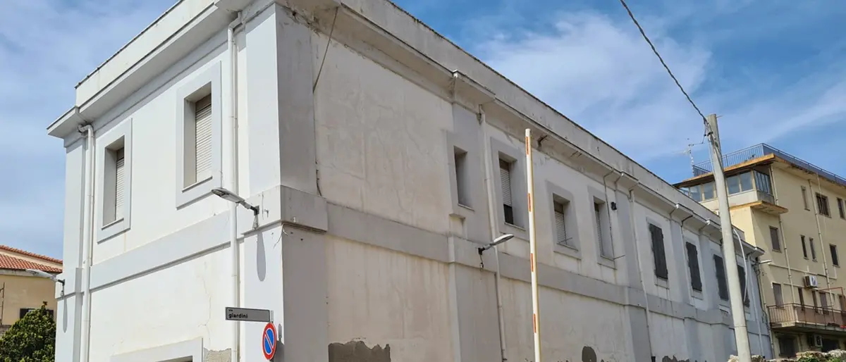 Roccella, torna al Demanio il palazzo dell'ex Agenzia Dogane e dell'ex Guardia di Finanza consegnato al Comune nel 2020