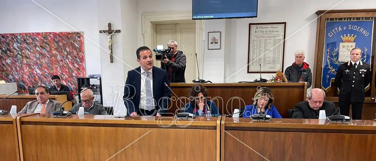Ruggini e contrasti frenano l’assemblea dei sindaci della Locride, il Corsecom: «Serve uno scatto d’orgoglio»