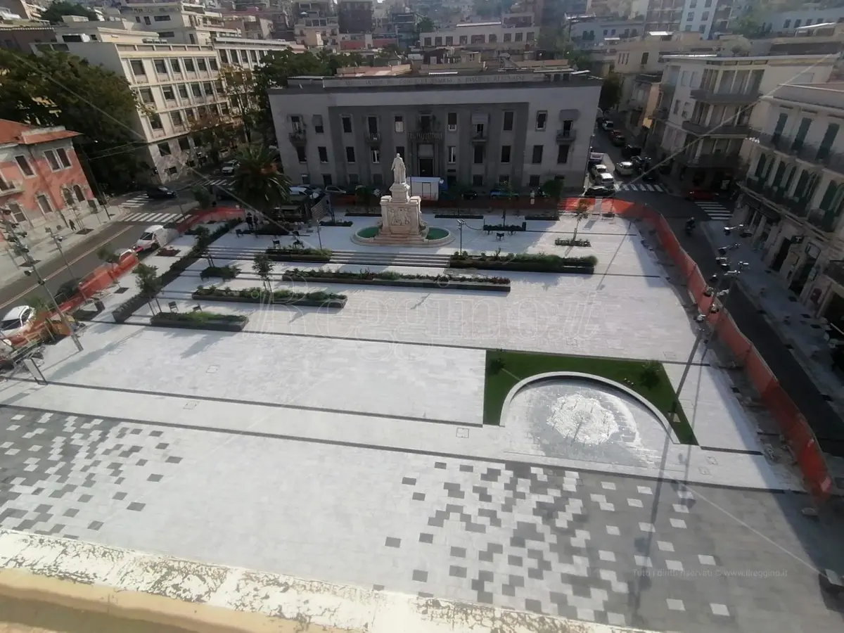 Reggio, domani l'inaugurazione della nuova piazza De Nava