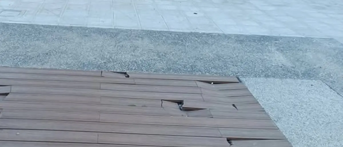 Reggio, la denuncia del collettivo La Strada: «Piazzetta del Soccorso già ammalorata»