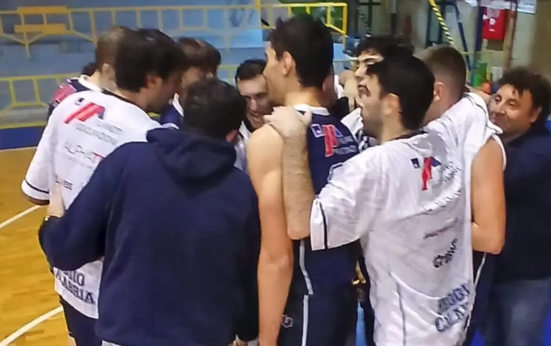 Basket, la Dierre domina in trasferta: vittoria schiacciante contro la Peppino Cocuzza