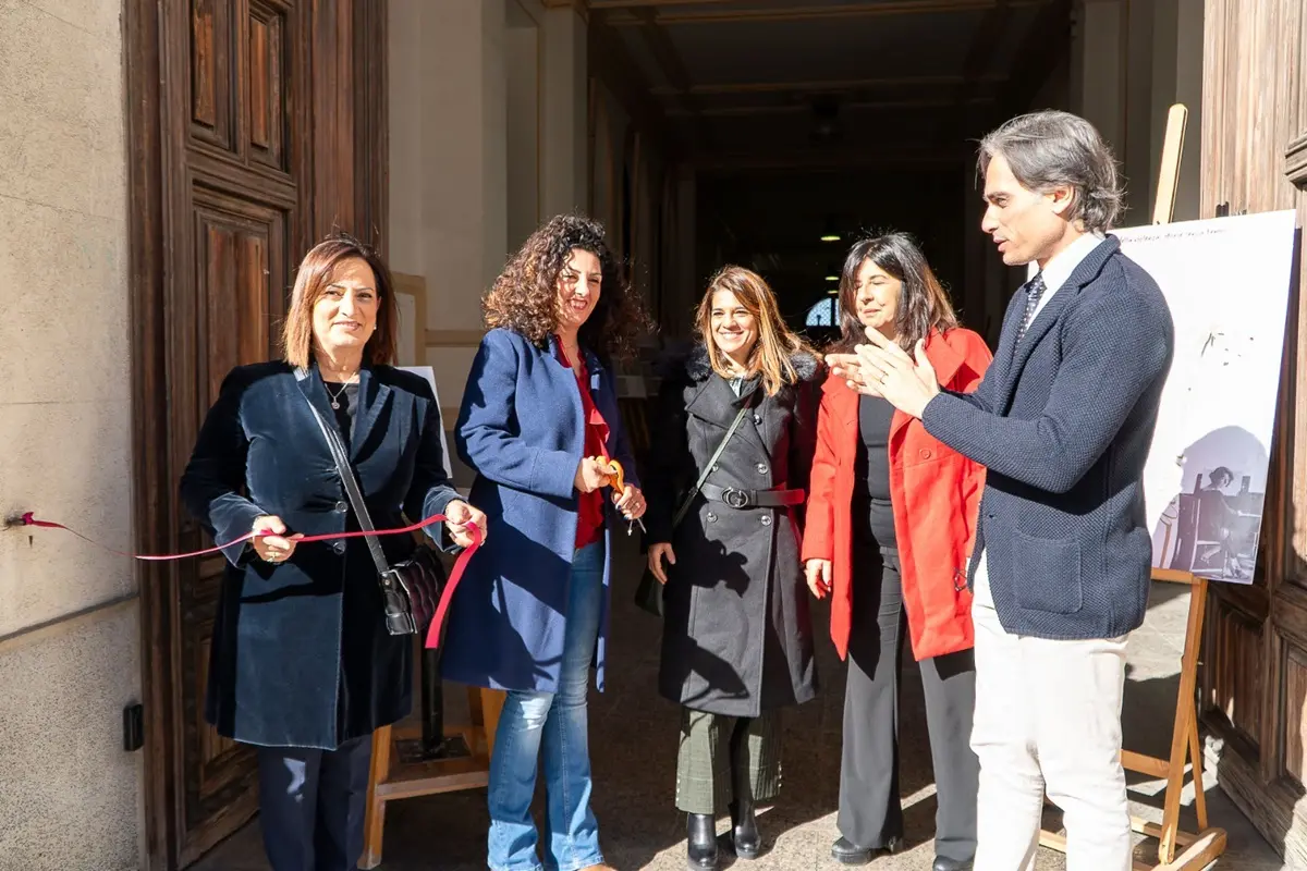 Reggio, inaugurata a palazzo San Giorgio la mostra “I mille volti della violenza, storie senza tempo”
